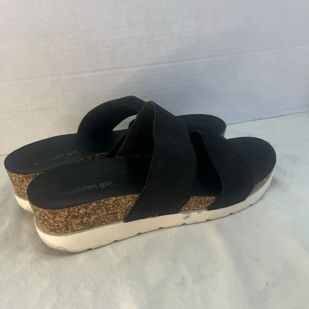 Madden Girl Sandal Black sz 7.5 Wedge Platform‎ Double Strap